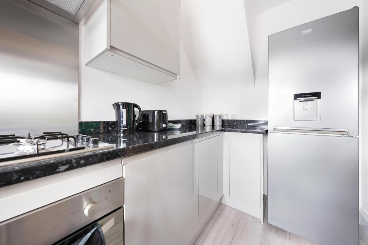 Contractor Accommodation Near Heathrow, Windsor Minutes From M4 슬라우 외부 사진