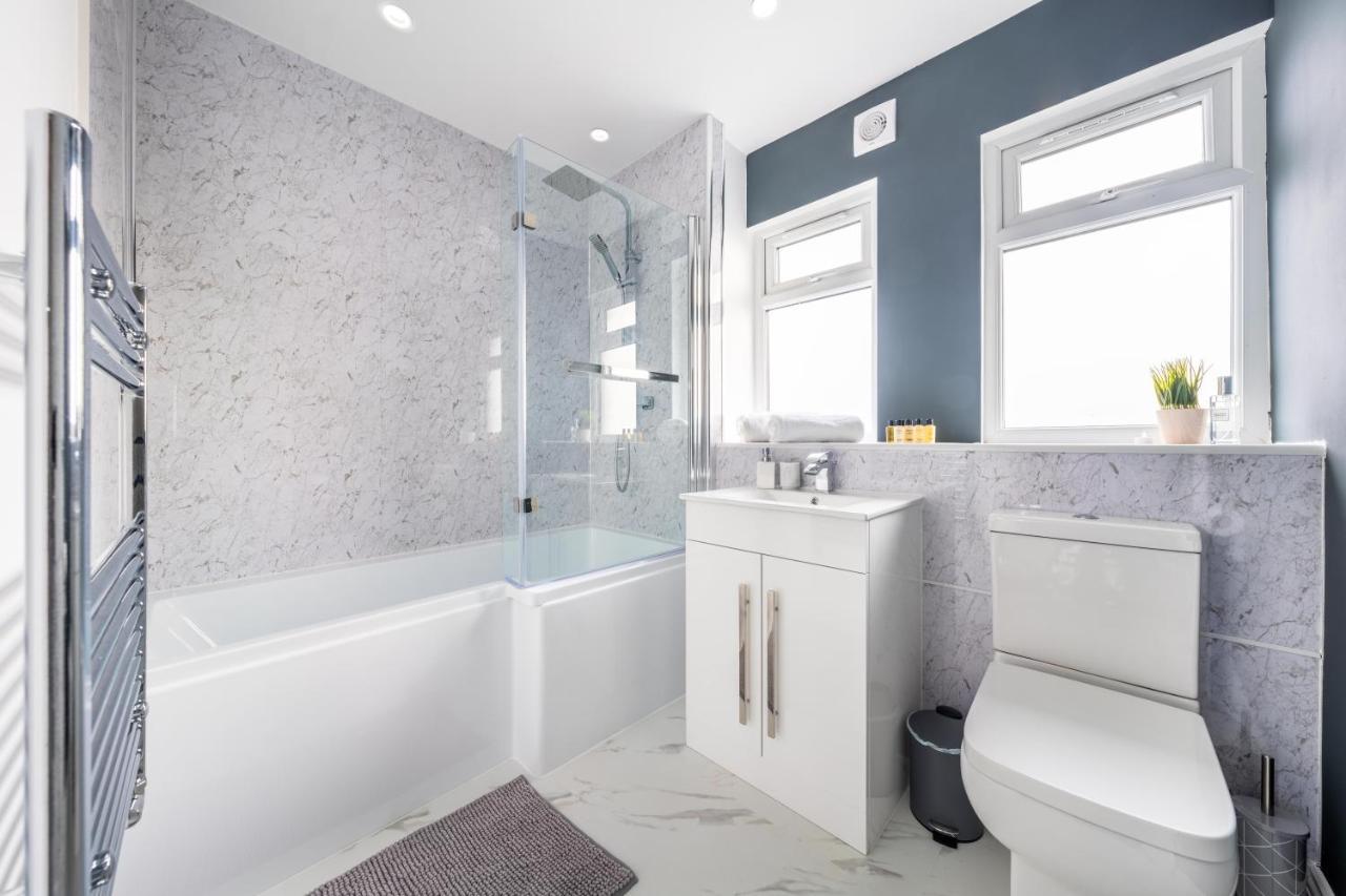 Contractor Accommodation Near Heathrow, Windsor Minutes From M4 슬라우 외부 사진
